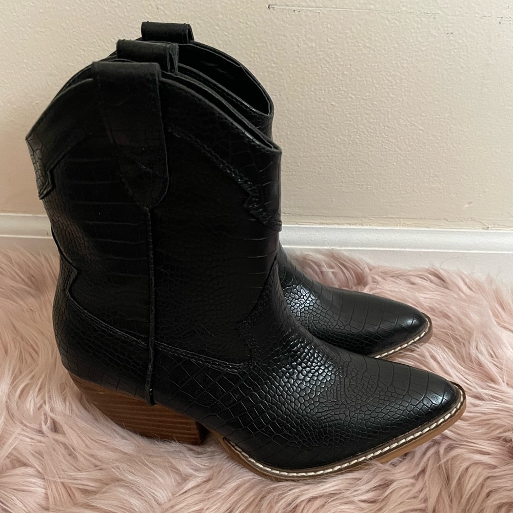 Cowboy bootie